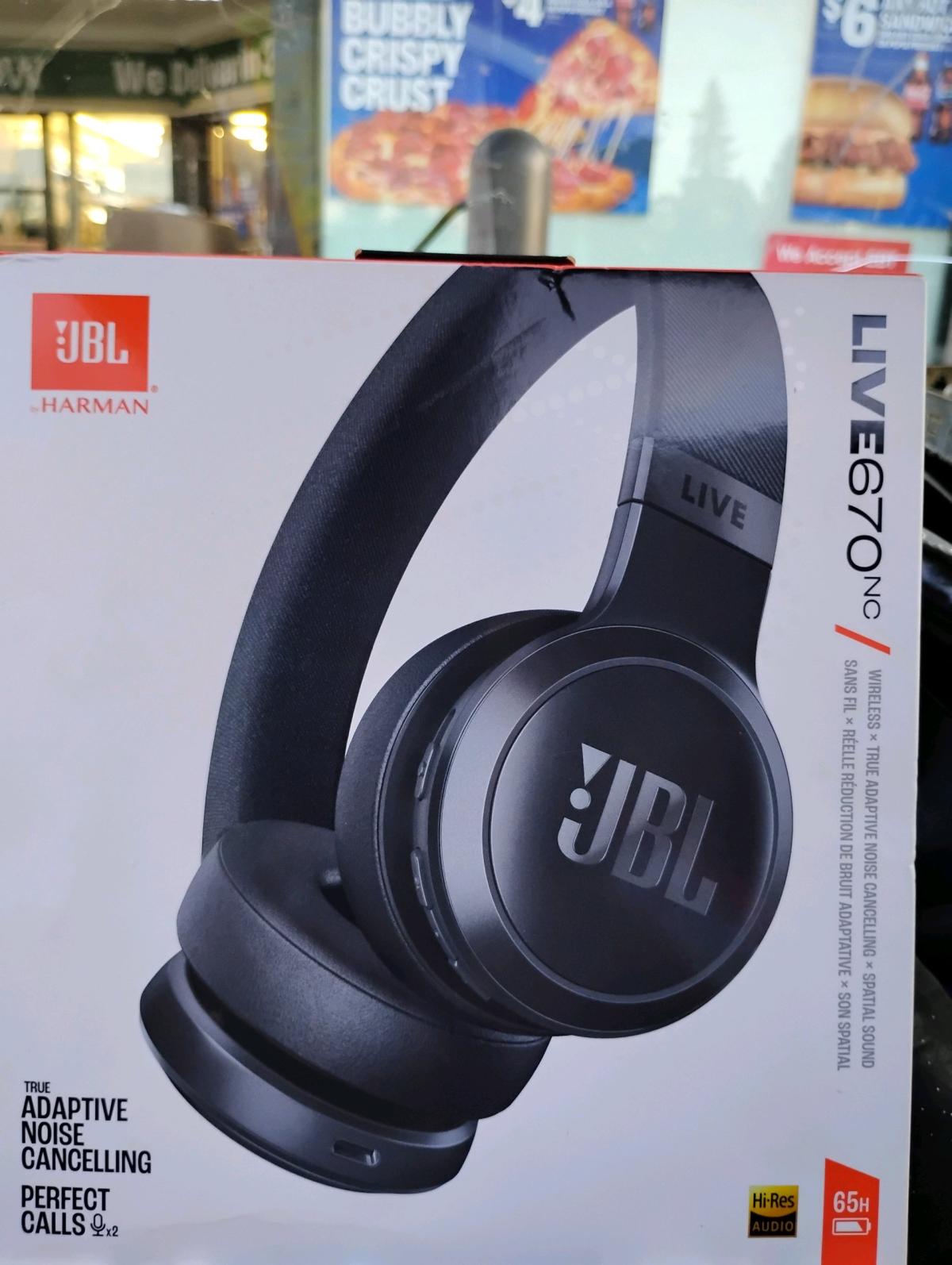 JBL Live 670nc headphones - Spanaway, Washington - FleaMarketBay