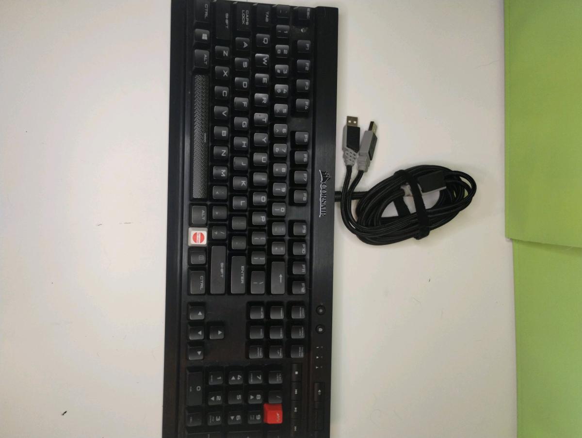 Wired Corsair RGB Mechanical Keys Gaming Keyboard - Navarre, Florida - FleaMarketBay
