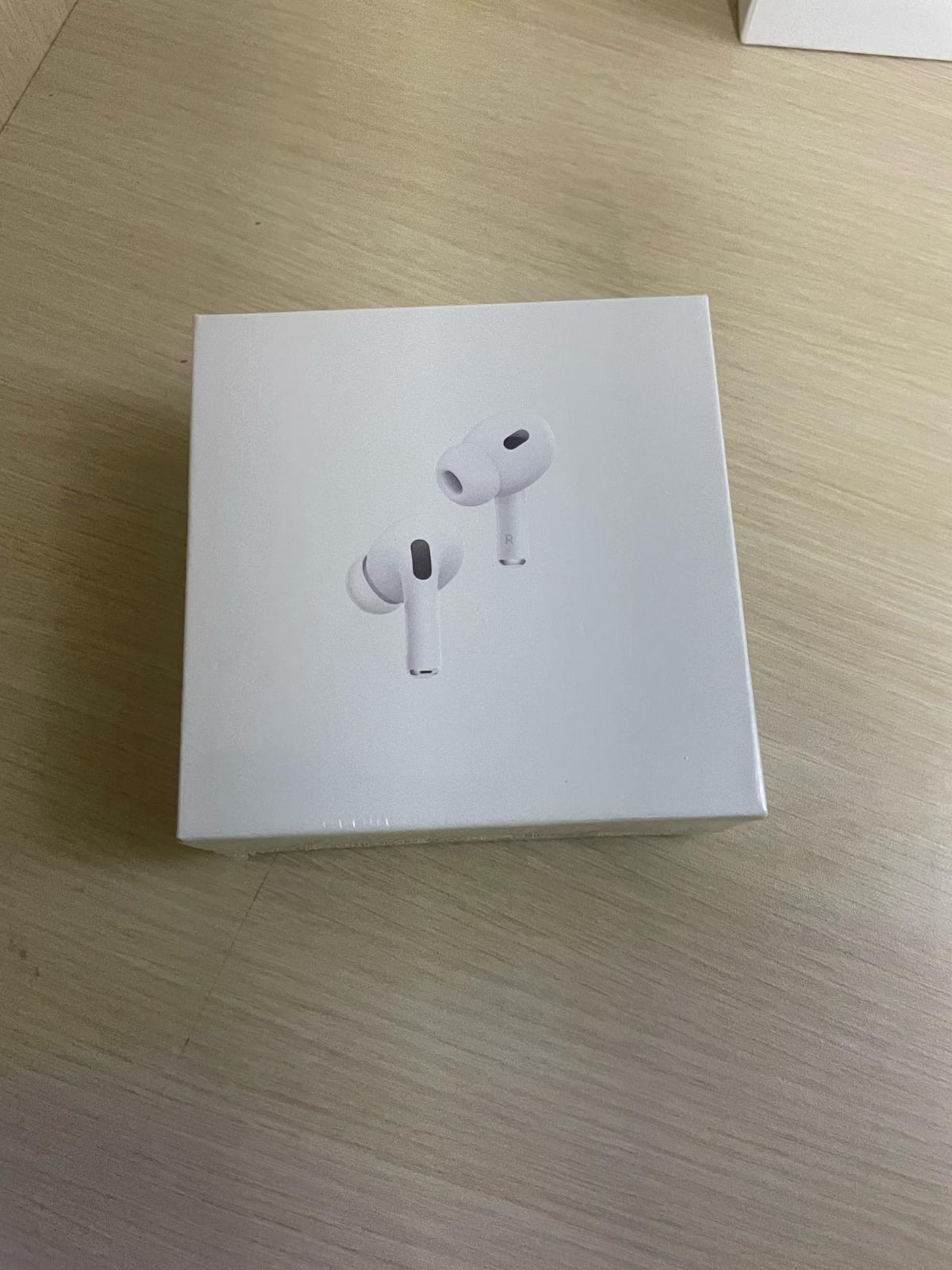 Apple AirPods Pro 2nd Gen with MagSafe - Fort Myers, Florida - FleaMarketBay