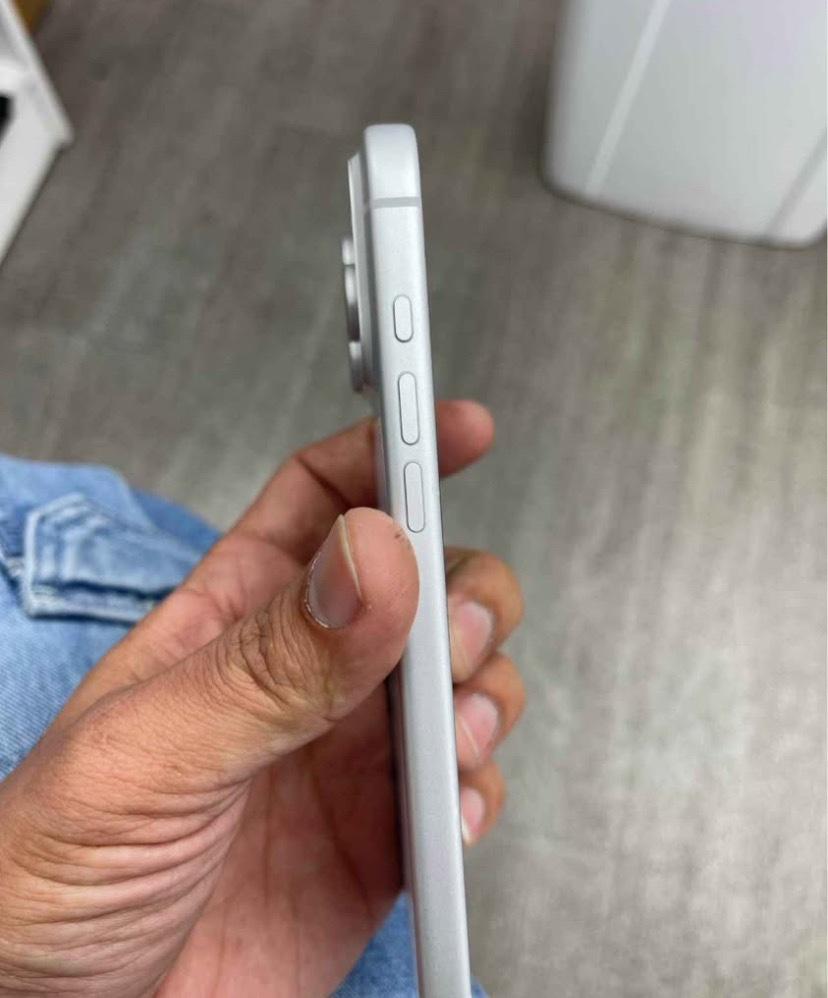 apple iPhone 17pro max unlocked - Abbeville, Alabama - FleaMarketBay