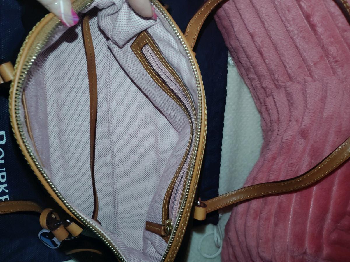 small Dooney barrel bag - Ypsilanti, Michigan - FleaMarketBay