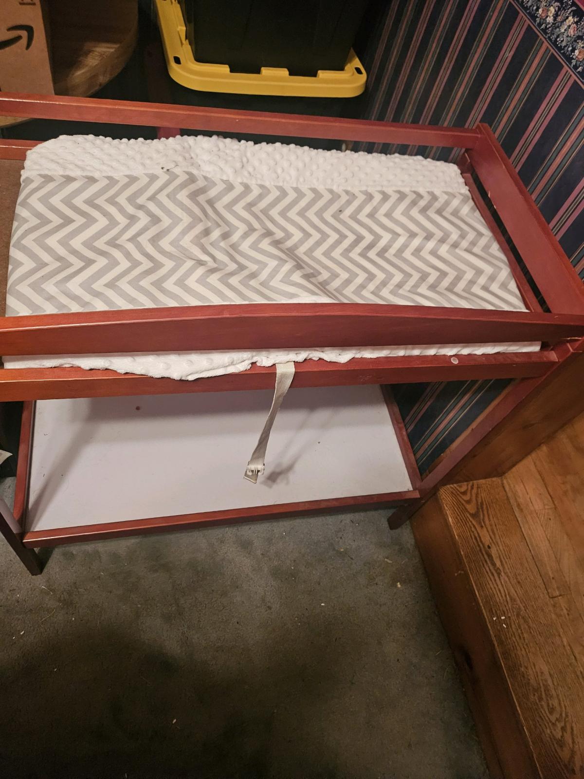 Wooden changing table - Cortland, New York - FleaMarketBay