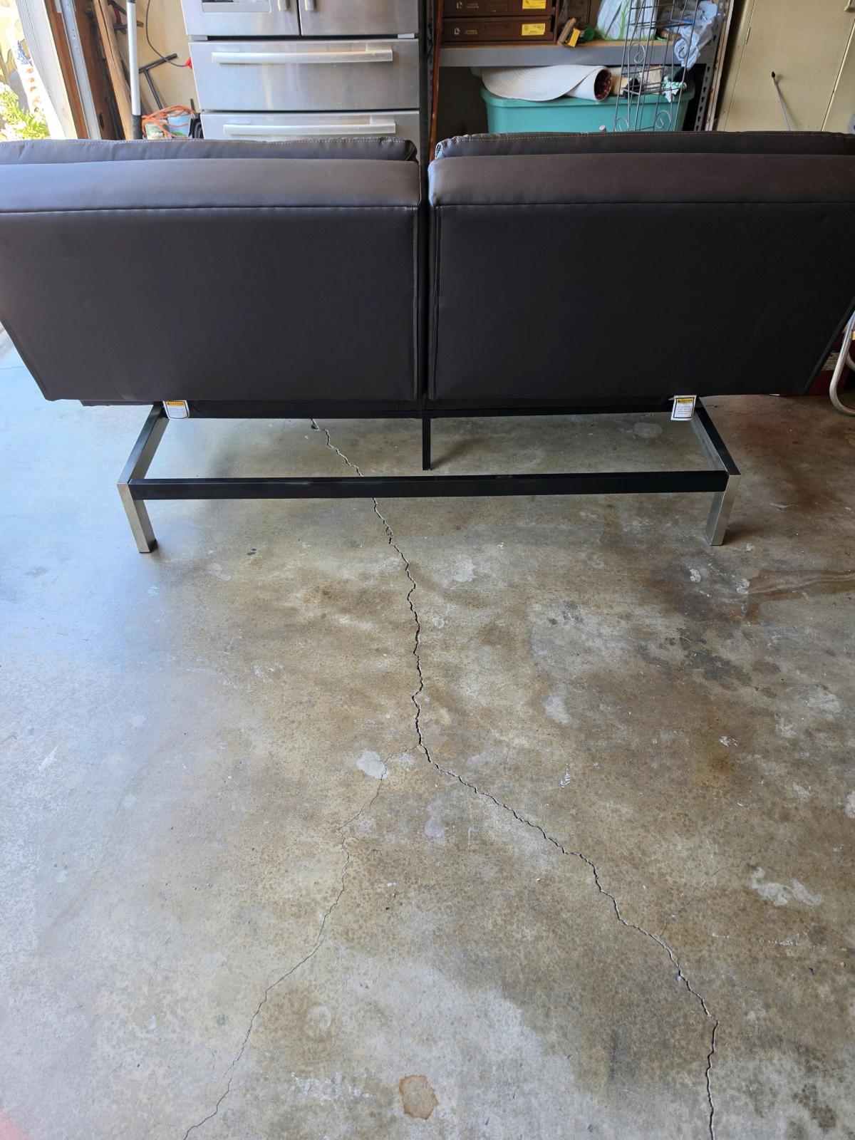 leather convertible Couch Bed - Riverside, California - FleaMarketBay