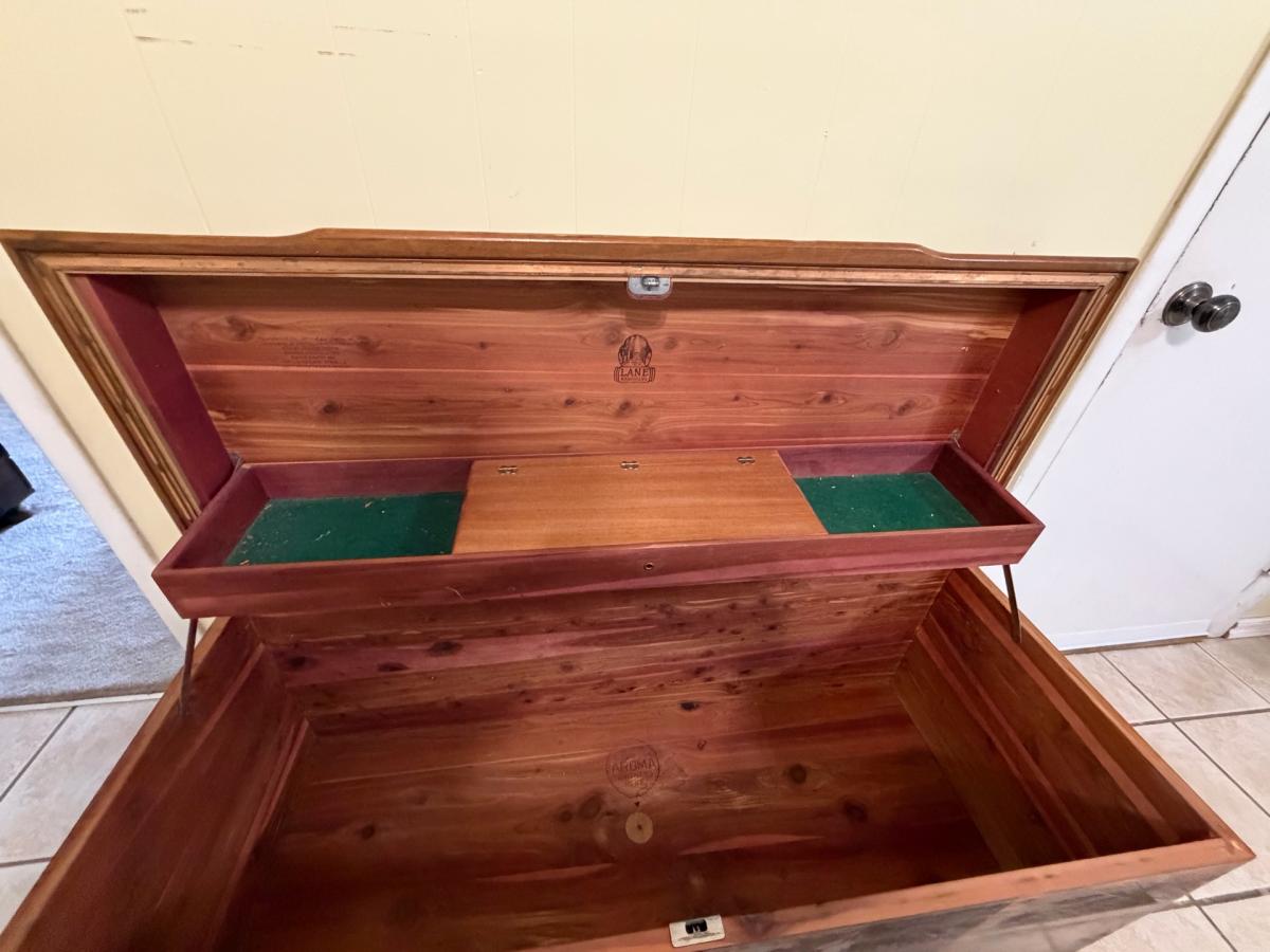 Lane Antique Blanket Cedar Chest - Tulsa, Oklahoma - FleaMarketBay