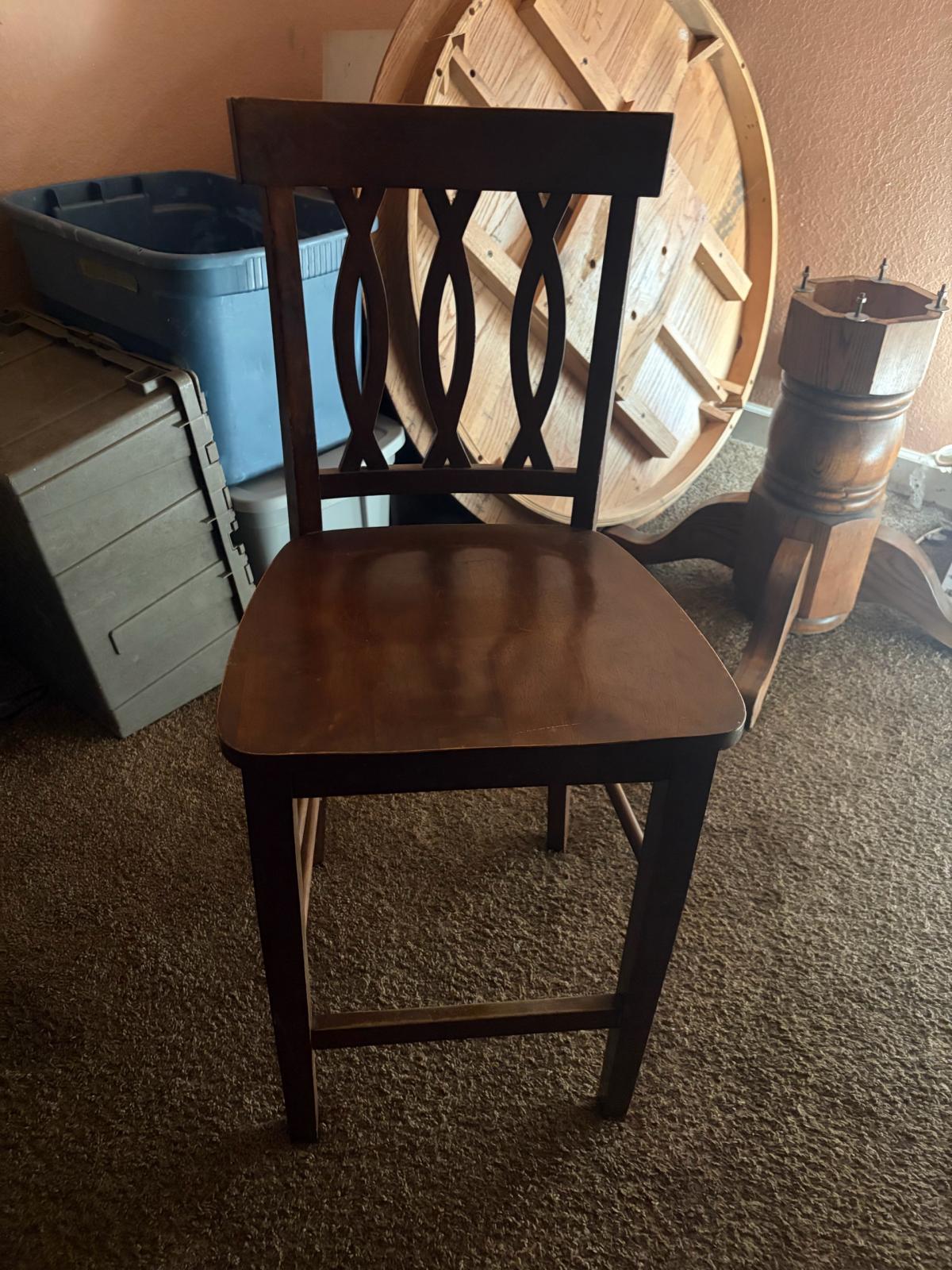 round kitchen table with 3 bar height chairs will sit 4 peop - Fayetteville, Tennessee - FleaMarketBay