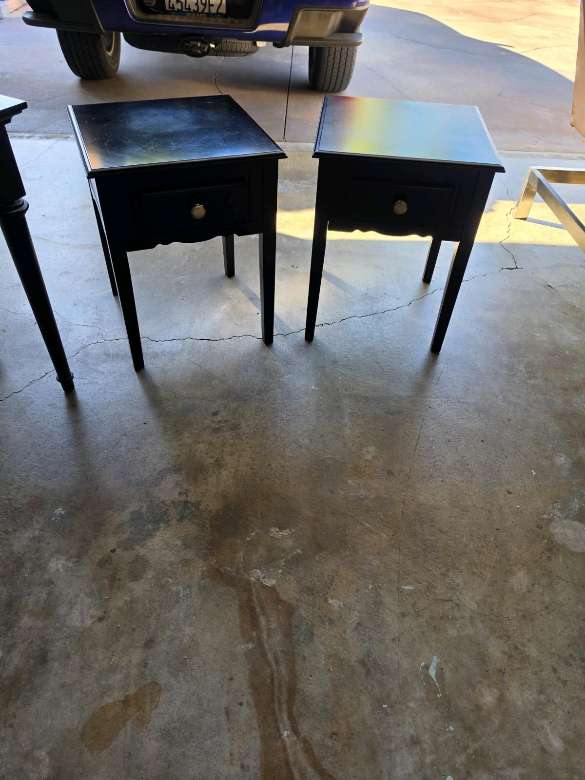 2 end Tables and a - Riverside, California - FleaMarketBay