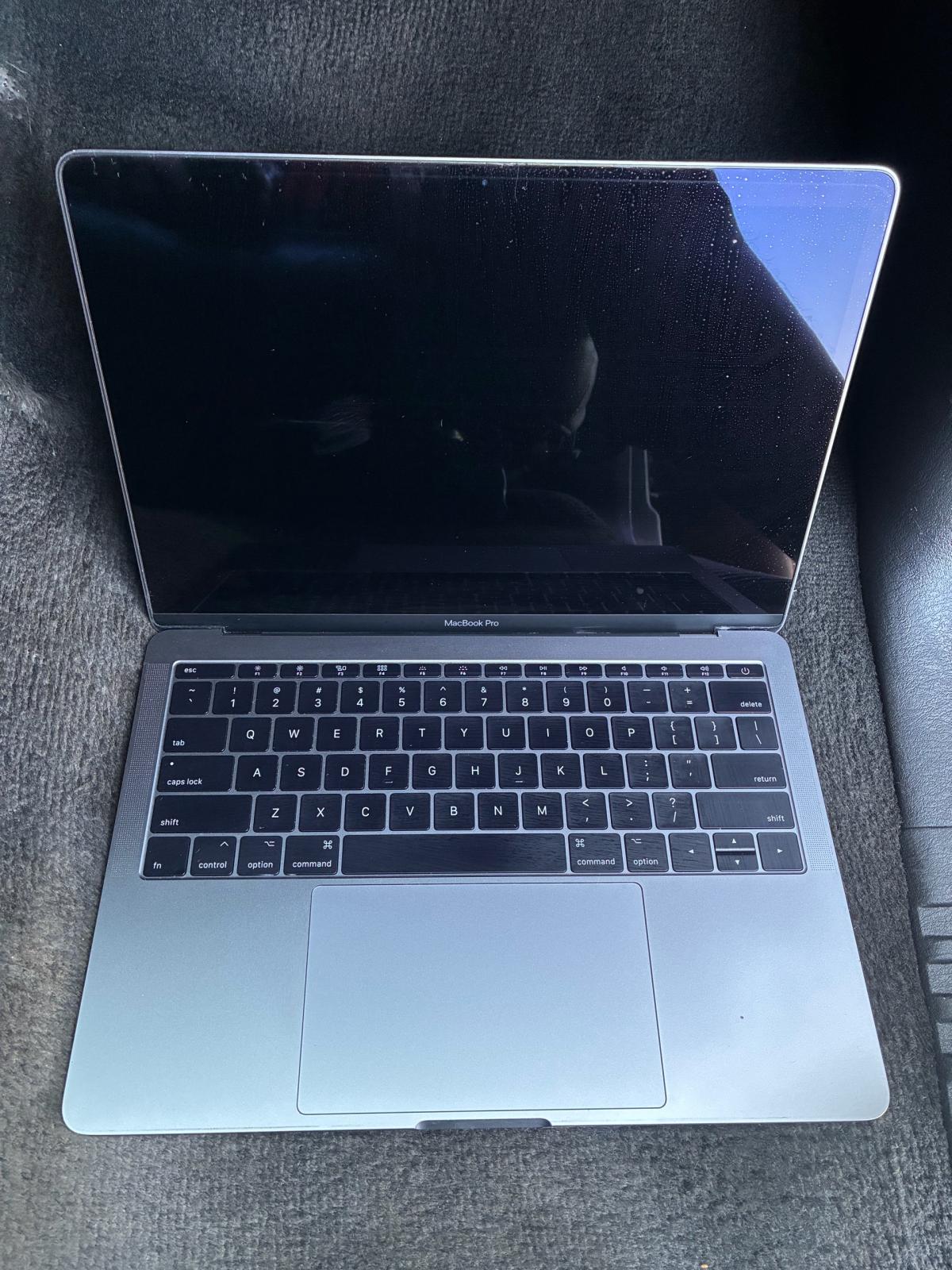 Apple MacBook M1 laptop for parts - North Hollywood, California - FleaMarketBay