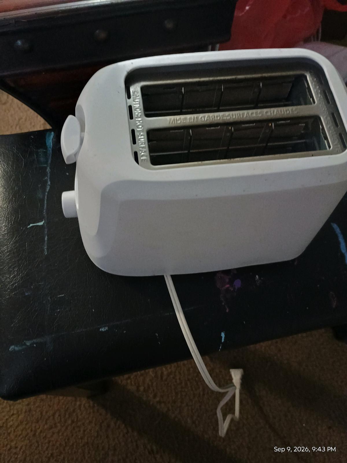 Toaster - Harrisonburg, Virginia - FleaMarketBay