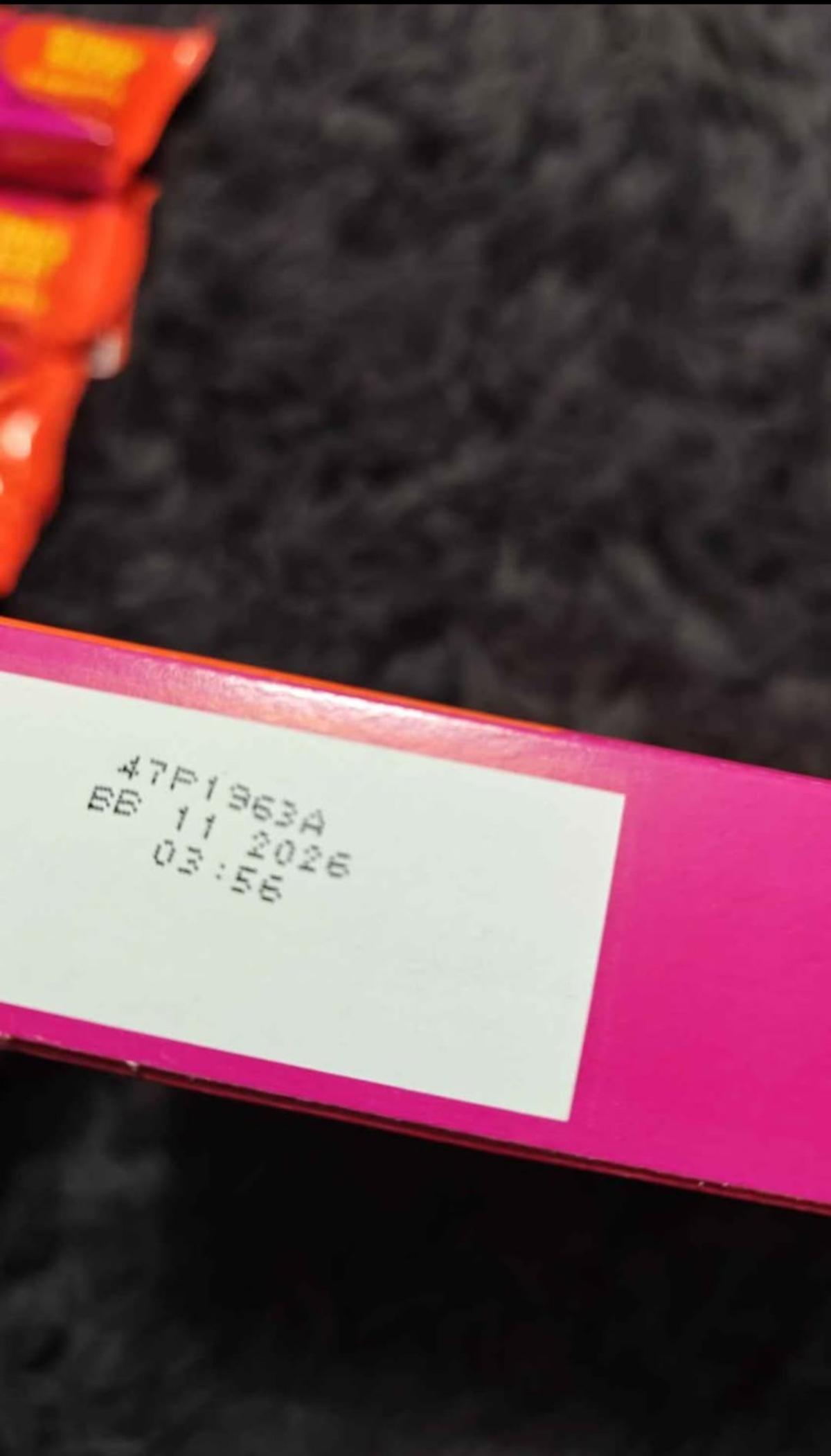 Reeses King Size Hearts and Gift Box - Bakersfield, California - FleaMarketBay