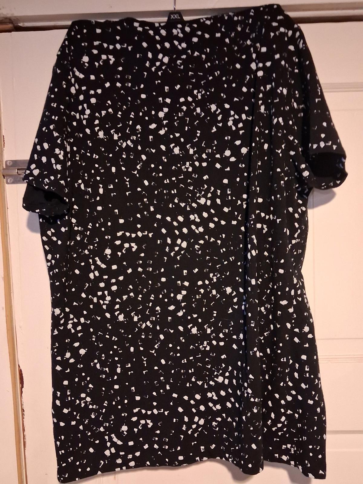 Womans XL black dress shirt lord and Taylors - Philadelphia, Pennsylvania - FleaMarketBay
