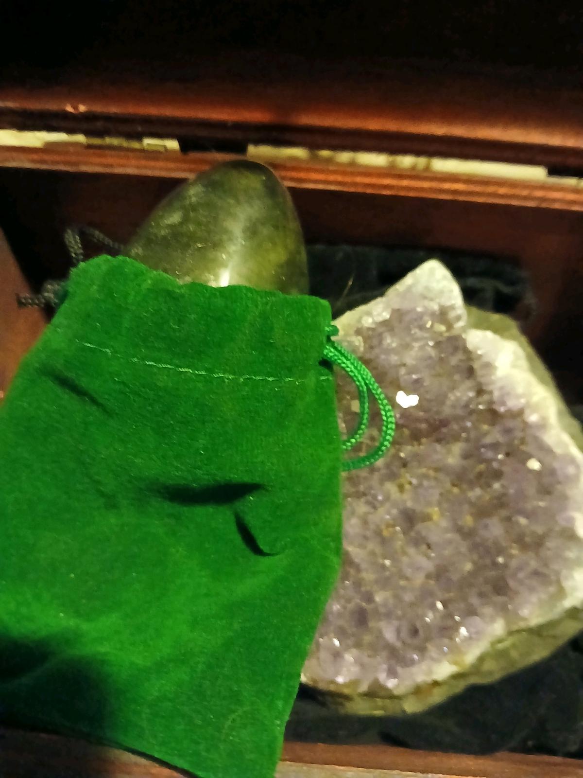 crystals lots of herbs berry teas sage - Clio, Michigan - FleaMarketBay