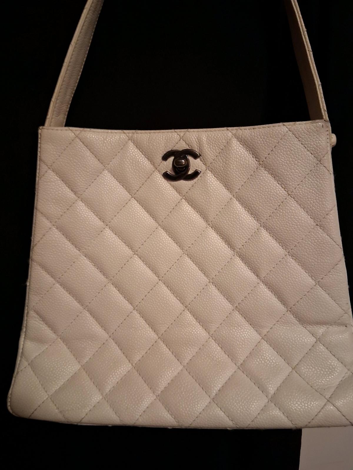 Chanel purse very stylish two pockets - Winfield, Kansas - FleaMarketBay