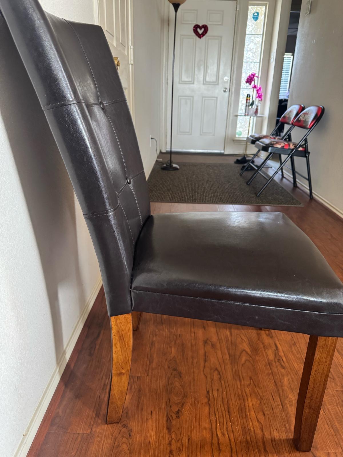 Leather dining table chairs 6 sets - Houston, Texas - FleaMarketBay