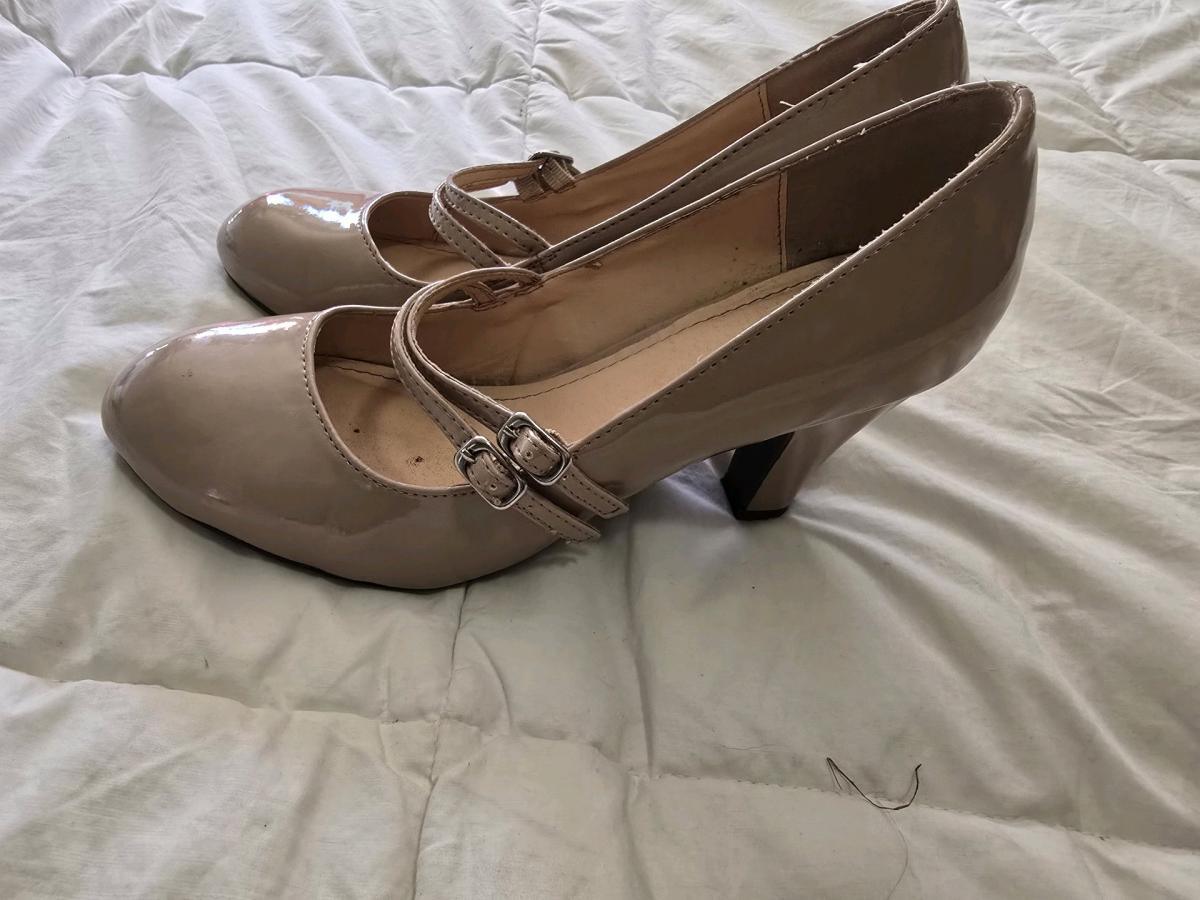Journee Collection Windy Mary Jane Pumps  Size 85 - Portland, Oregon - FleaMarketBay