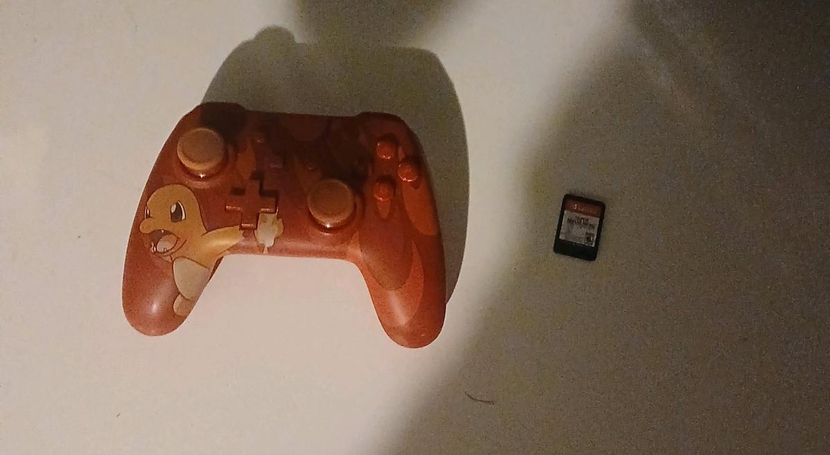 Nintendo switch with Mario kart - Houston, Texas - FleaMarketBay