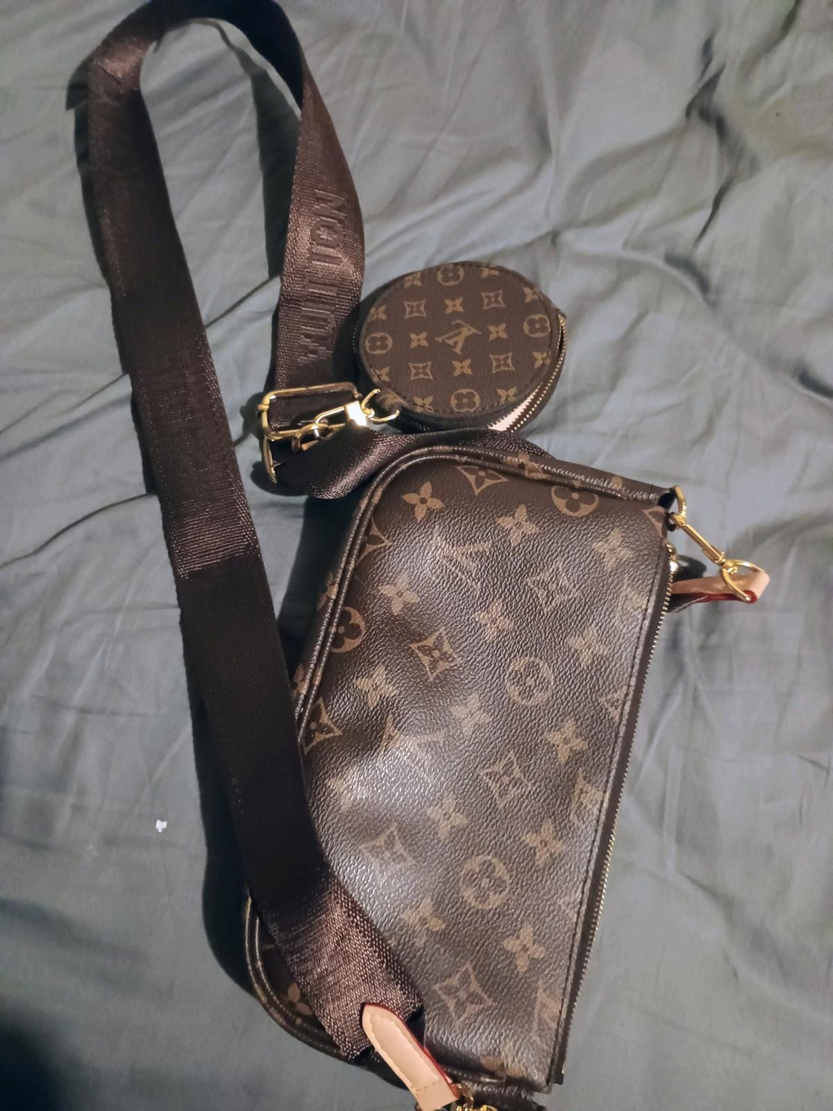 Louis Vuitton purse - Hendersonville, North Carolina - FleaMarketBay