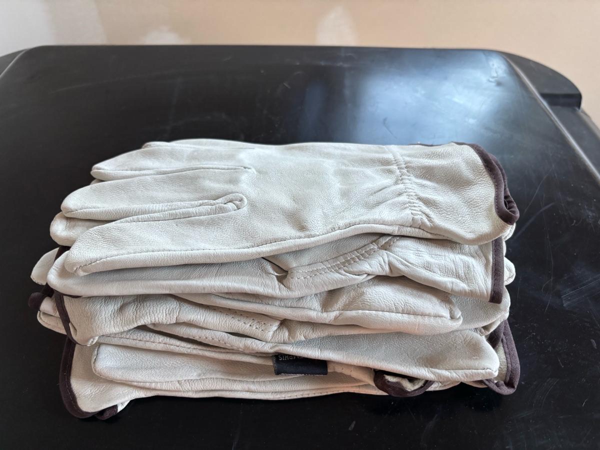 Large leather work or driving gloves - Bridgeville, Pennsylvania - FleaMarketBay