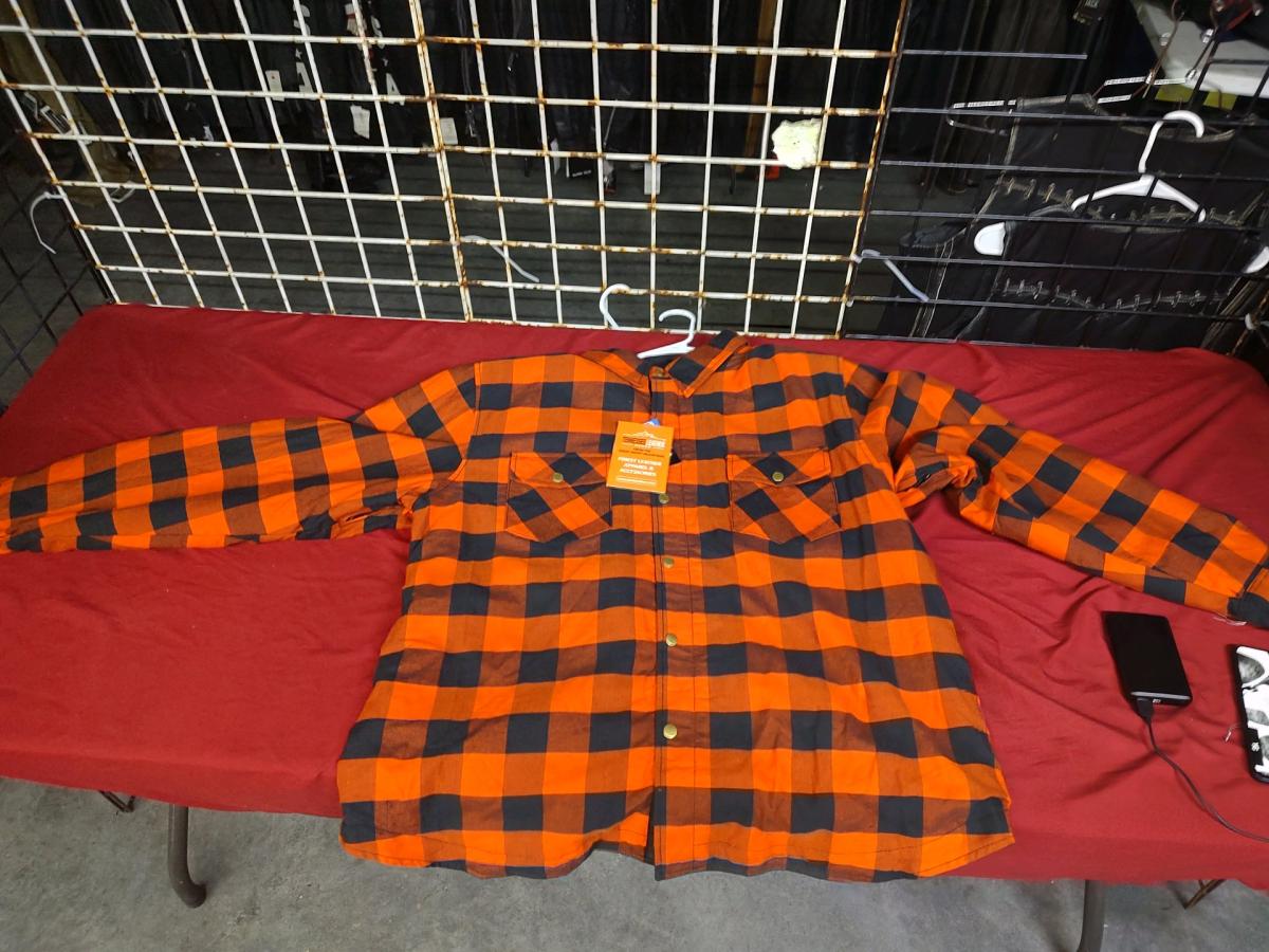 Padded flannel shirt sizes XS to 5XL - Sevierville, Tennessee - FleaMarketBay