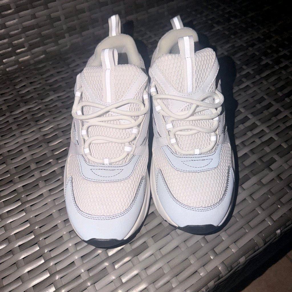 dior b22 white new b22 the best shoes - Hialeah, Florida - FleaMarketBay
