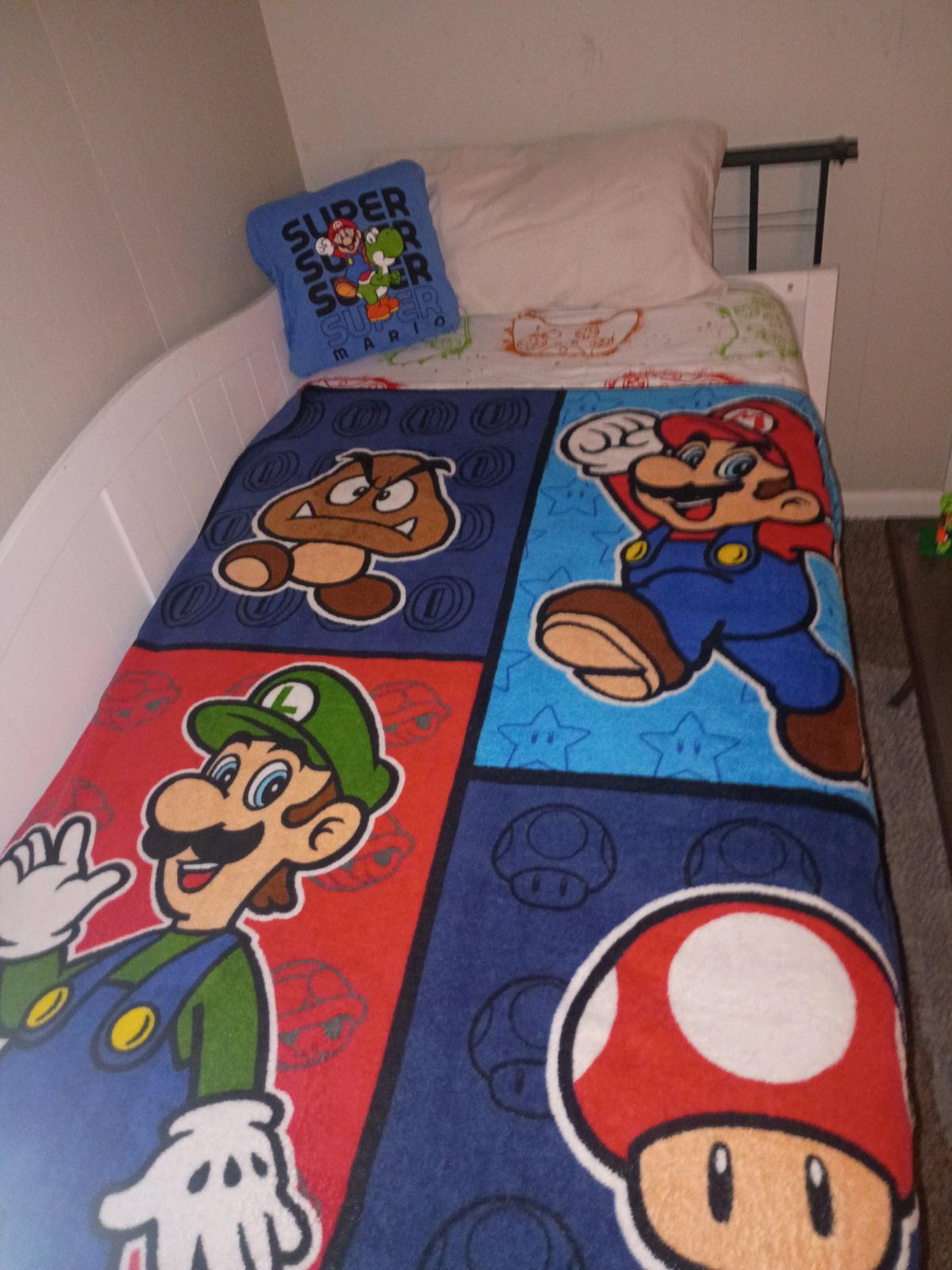 twin size day bed with mattress still in the plastic - Henderson, Kentucky - FleaMarketBay