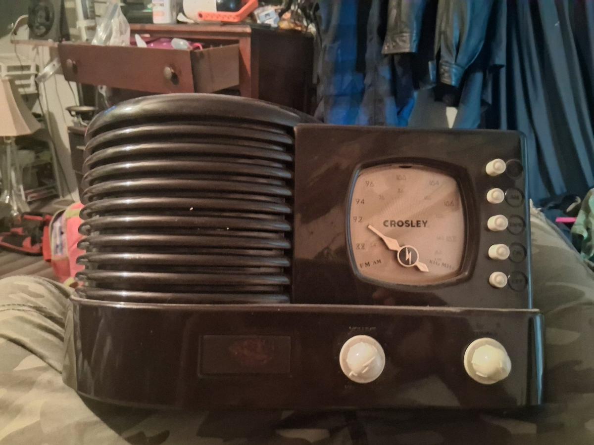 a Cosby oh vintage radioI wonder - Jennings, Louisiana - FleaMarketBay