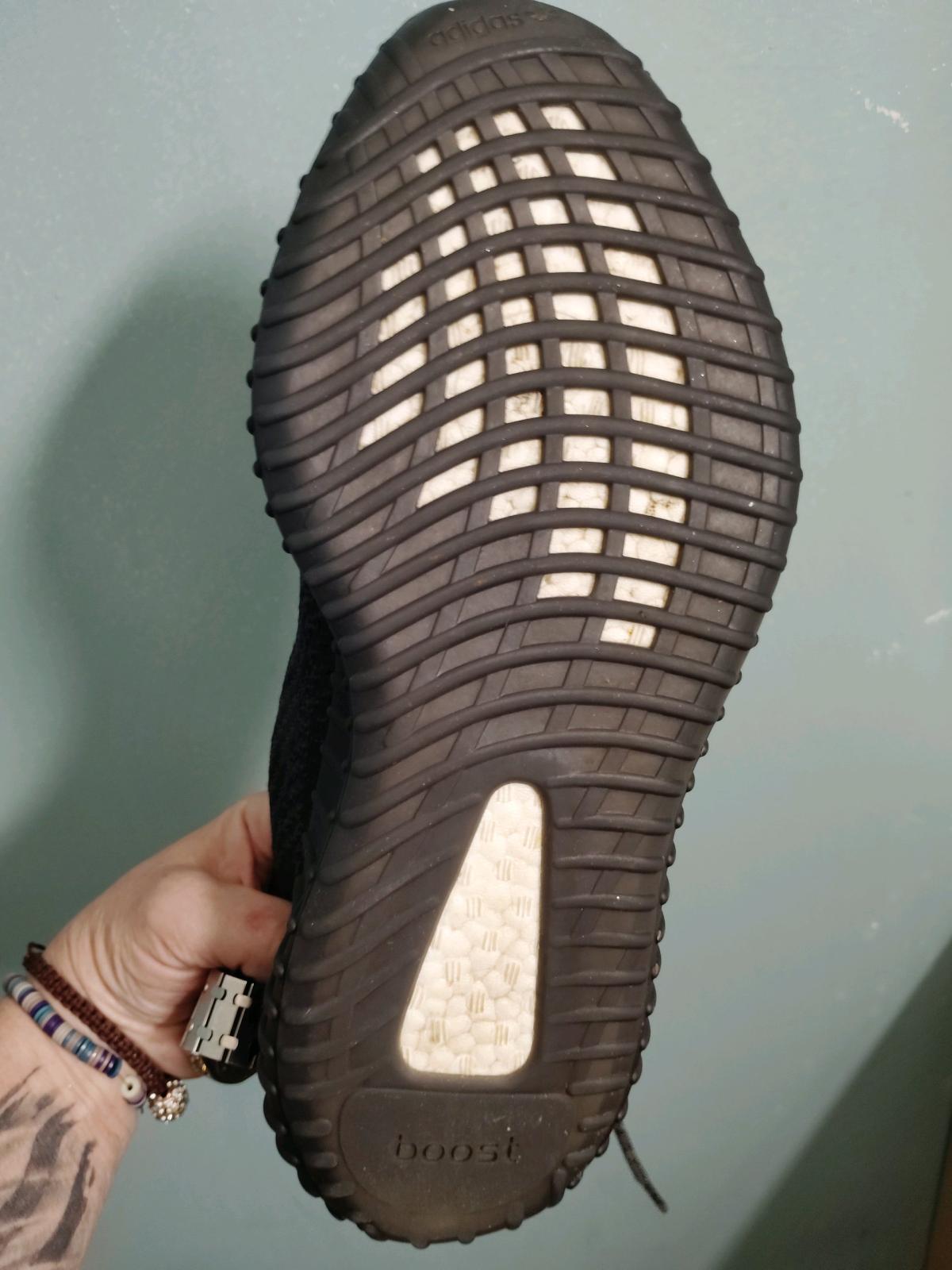 Mens Adidas Yeazy black shoes Size 11 - Phenix City, Alabama - FleaMarketBay