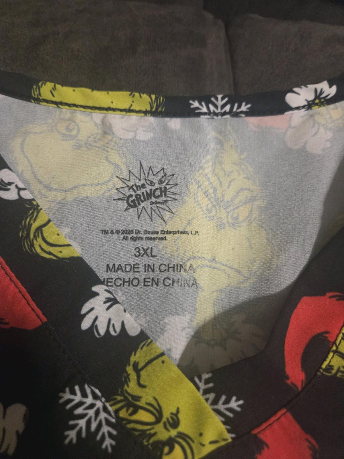 Grinch nursing scrub top 3x - Eden, North Carolina - FleaMarketBay