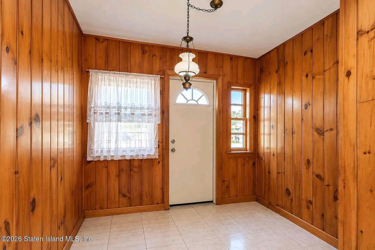 Comfy 3B and 2bth for rent in a wonderful location - Brooklyn, New York - FleaMarketBay