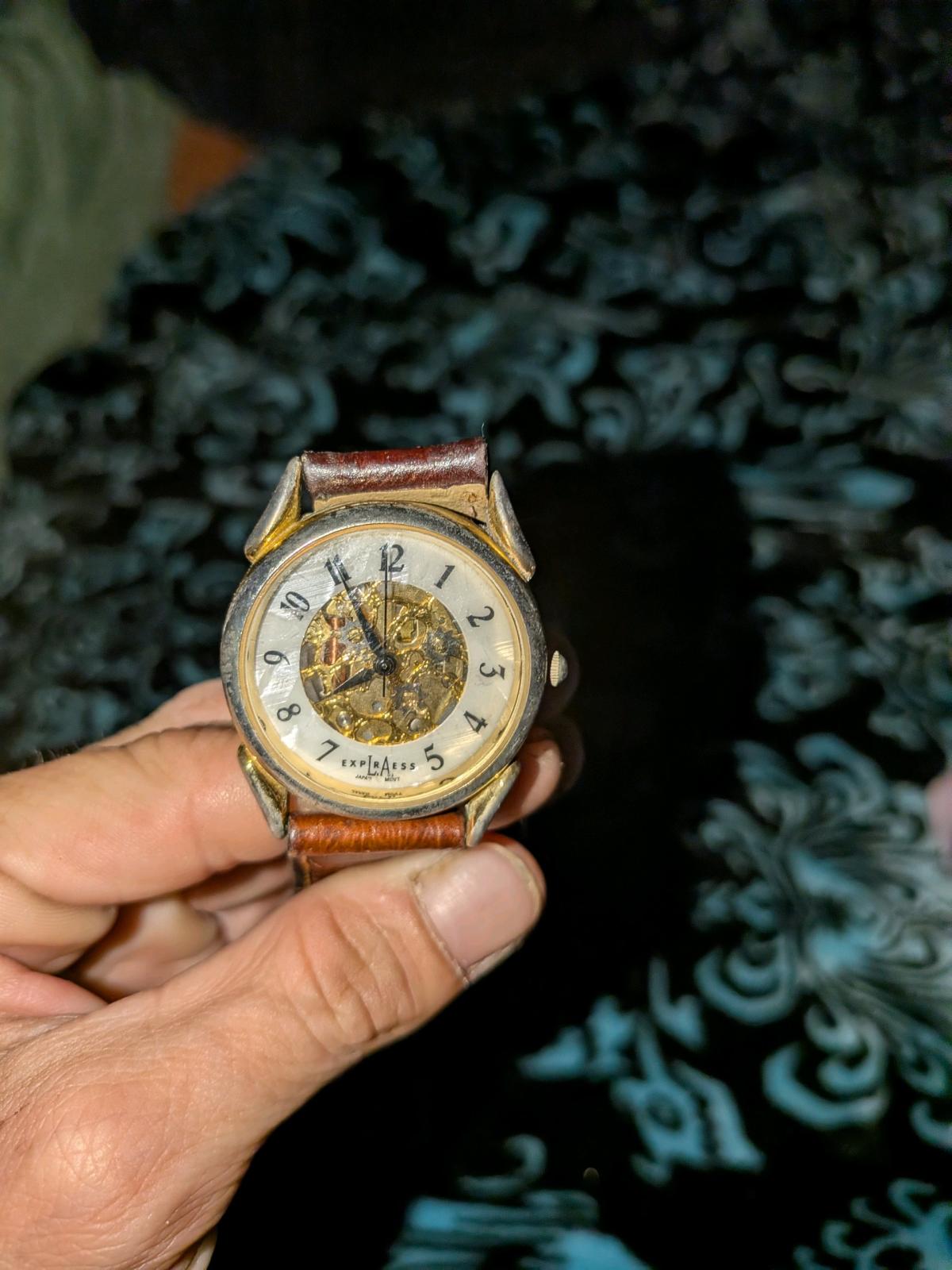 Different types of watches - Petersburg, Virginia - FleaMarketBay
