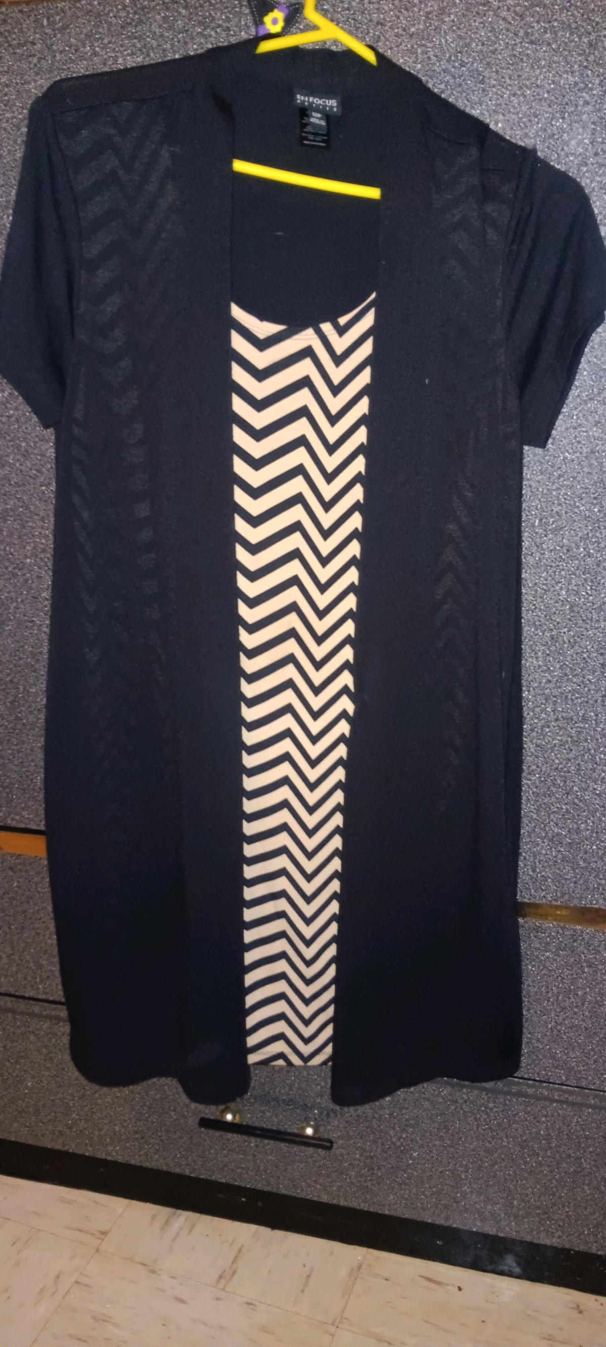 womens  size large winter blouses - Fresno, California - FleaMarketBay