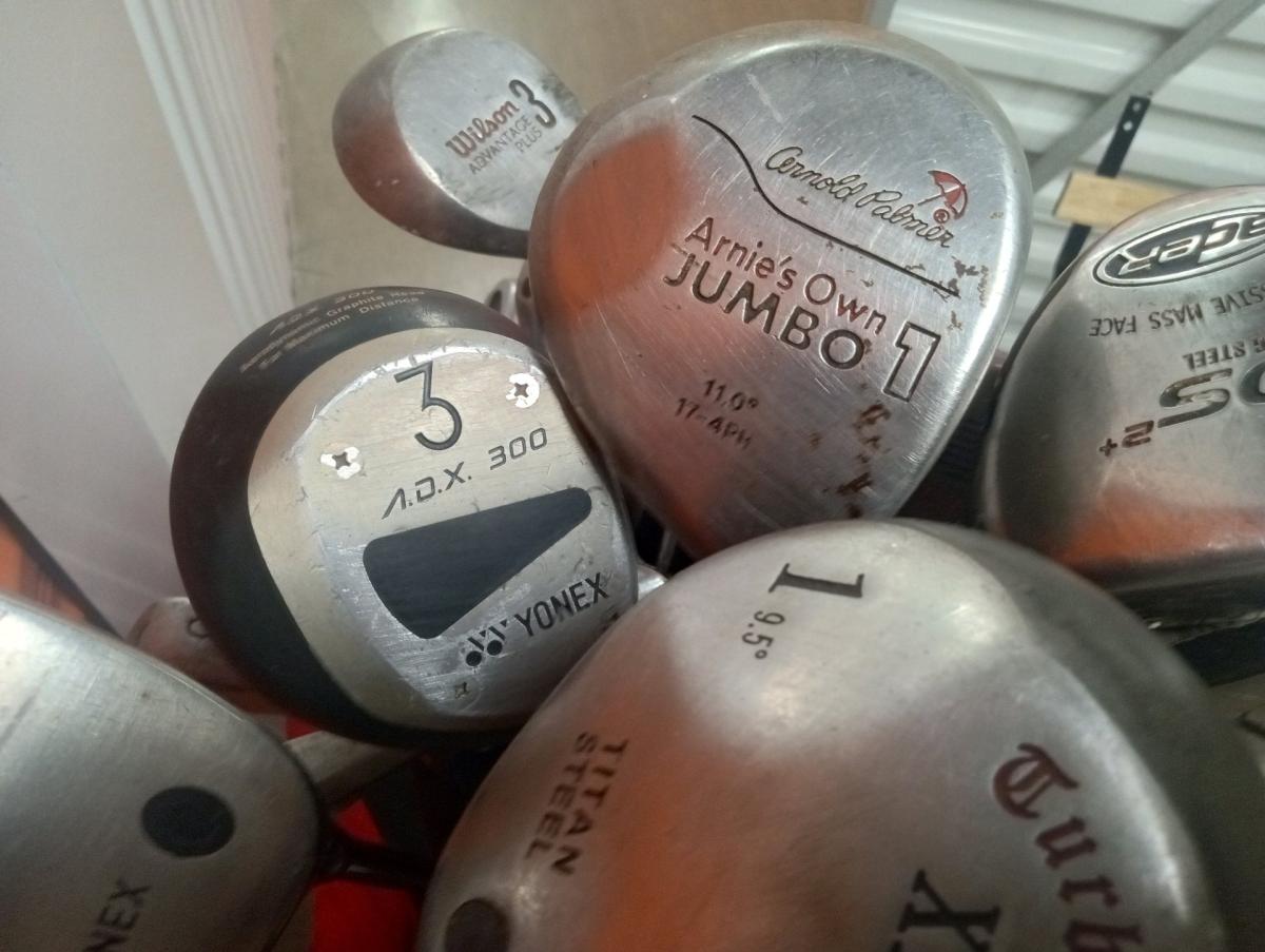 60 pieces  golf clubs carry bags PING GALLOWAY WHTE HOT and - Glendale, California - FleaMarketBay