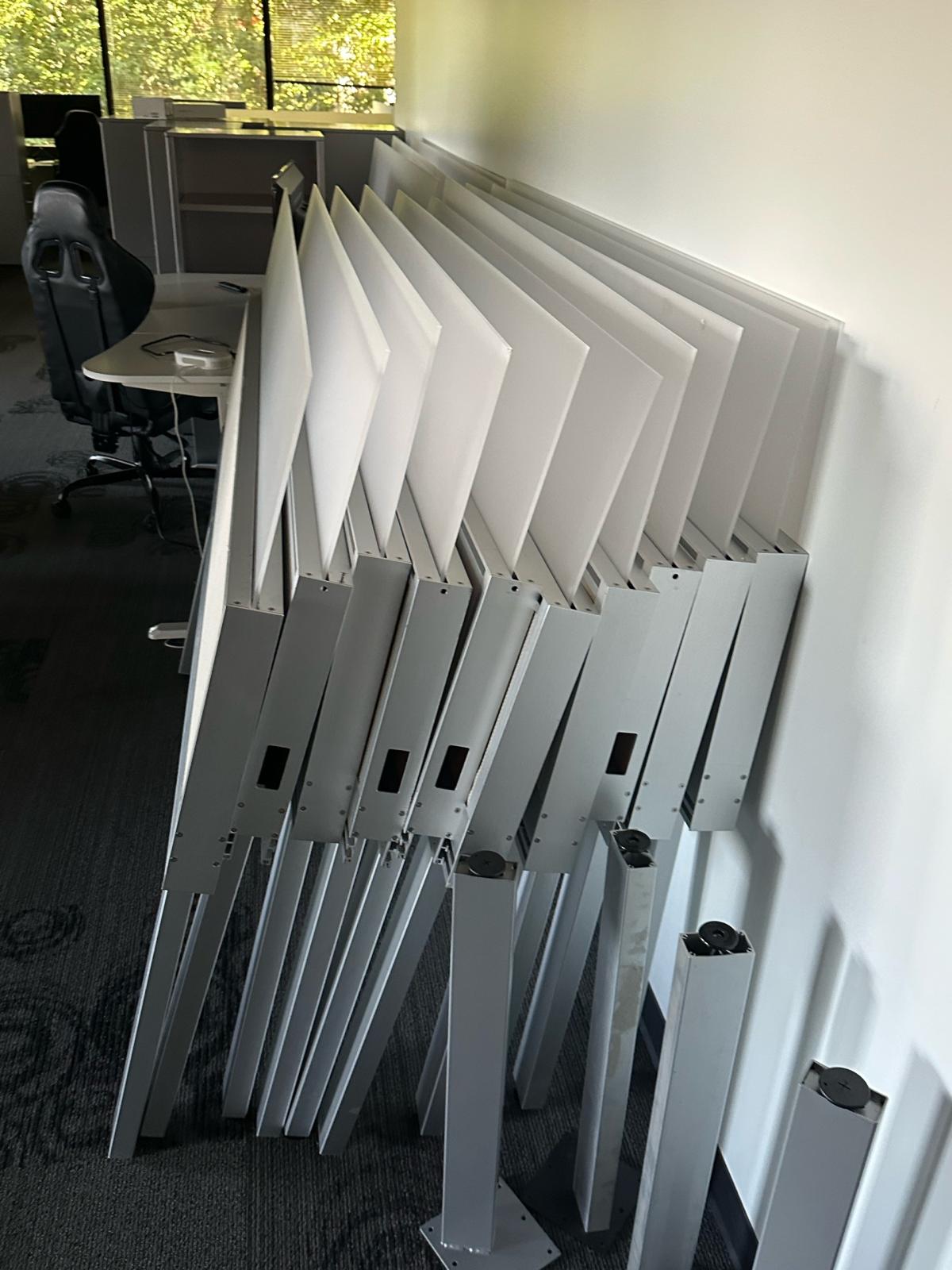 Commercial modular officeworkstation partitions - Bellevue, Washington - FleaMarketBay
