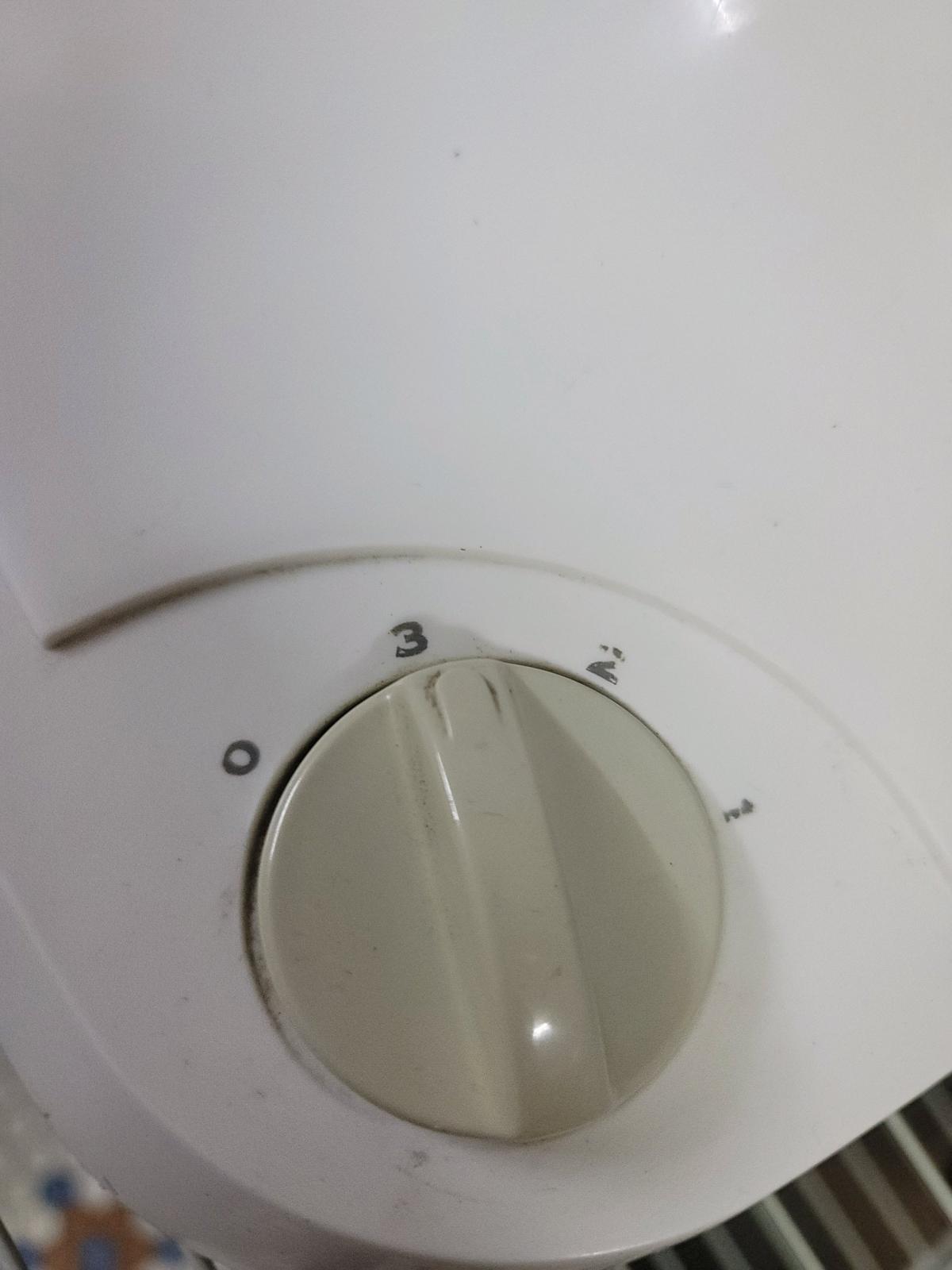 2 Lasko Fans Work Good 15 ea - Mercedes, Texas - FleaMarketBay