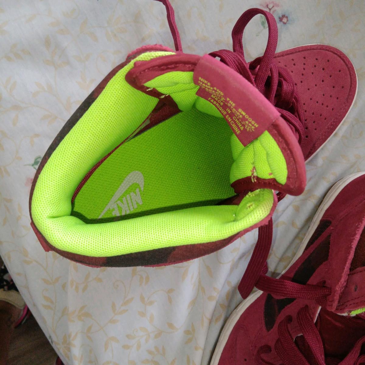 Nike shoes nice good condition - San Joaquin, California - FleaMarketBay