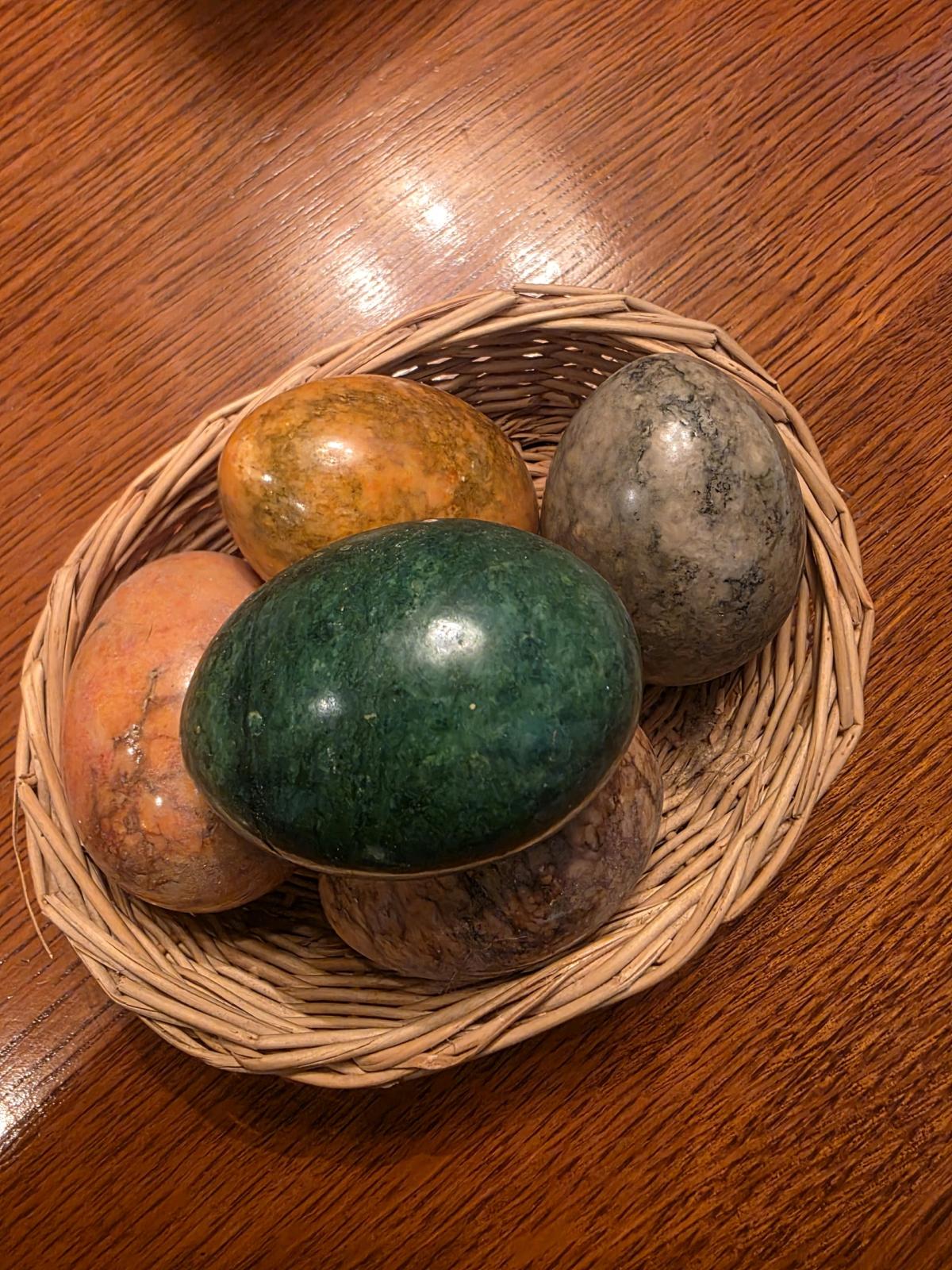 granite eggs in basket - Austin, Texas - FleaMarketBay