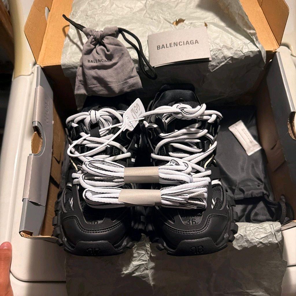 balenciaga tracks led two colors - Hialeah, Florida - FleaMarketBay