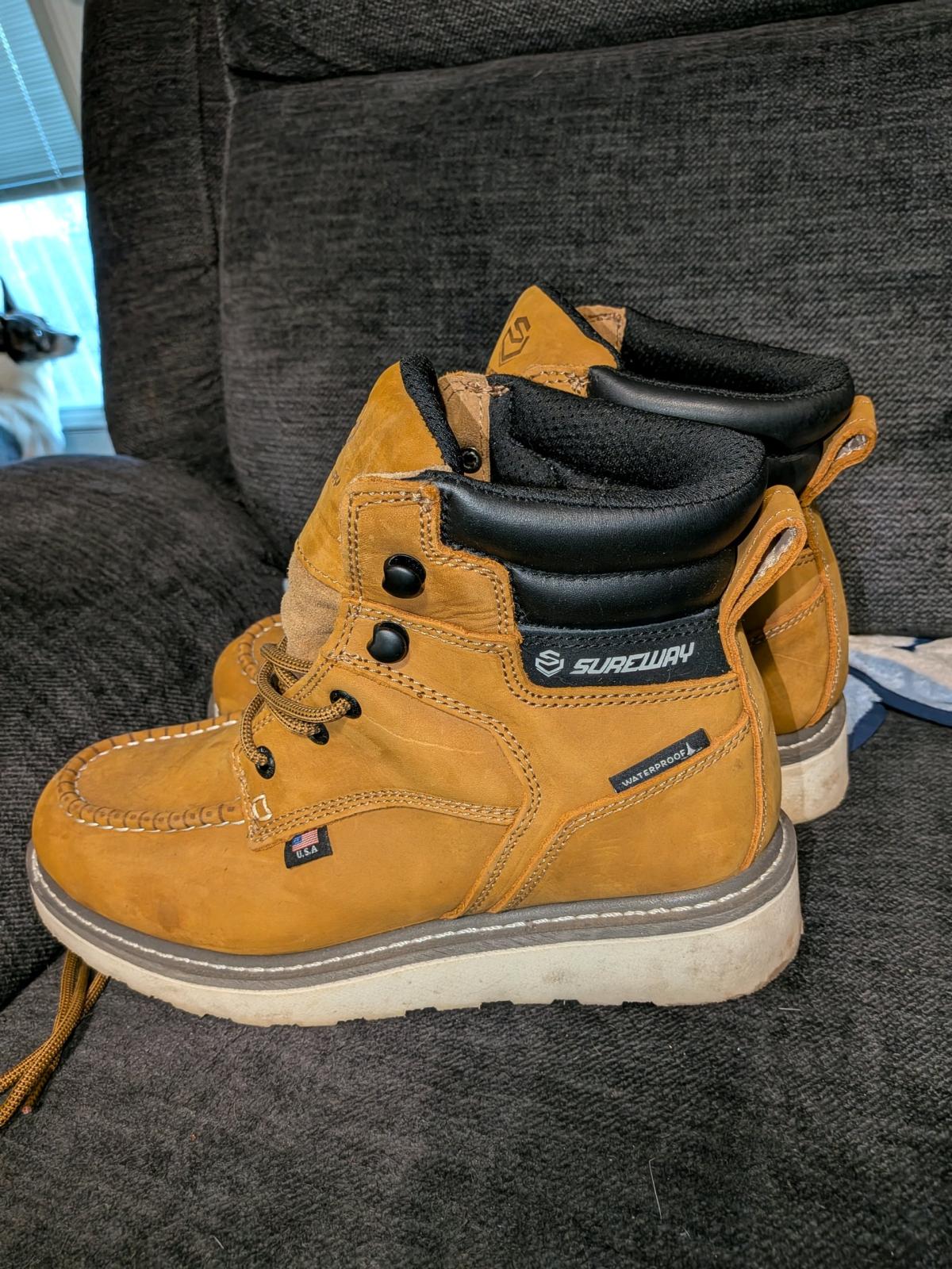 Sureway Size 11 mens waterproof boots - Cameron, Louisiana - FleaMarketBay