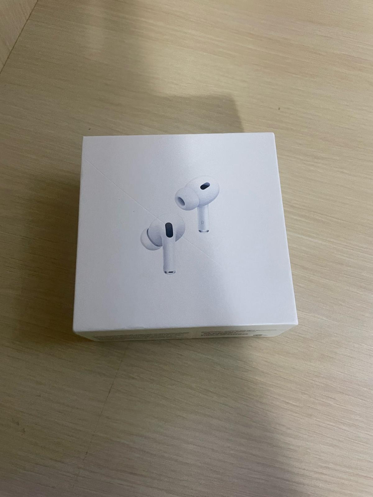 Apple AirPods Pro 2nd Gen with MagSafe - Fort Myers, Florida - FleaMarketBay