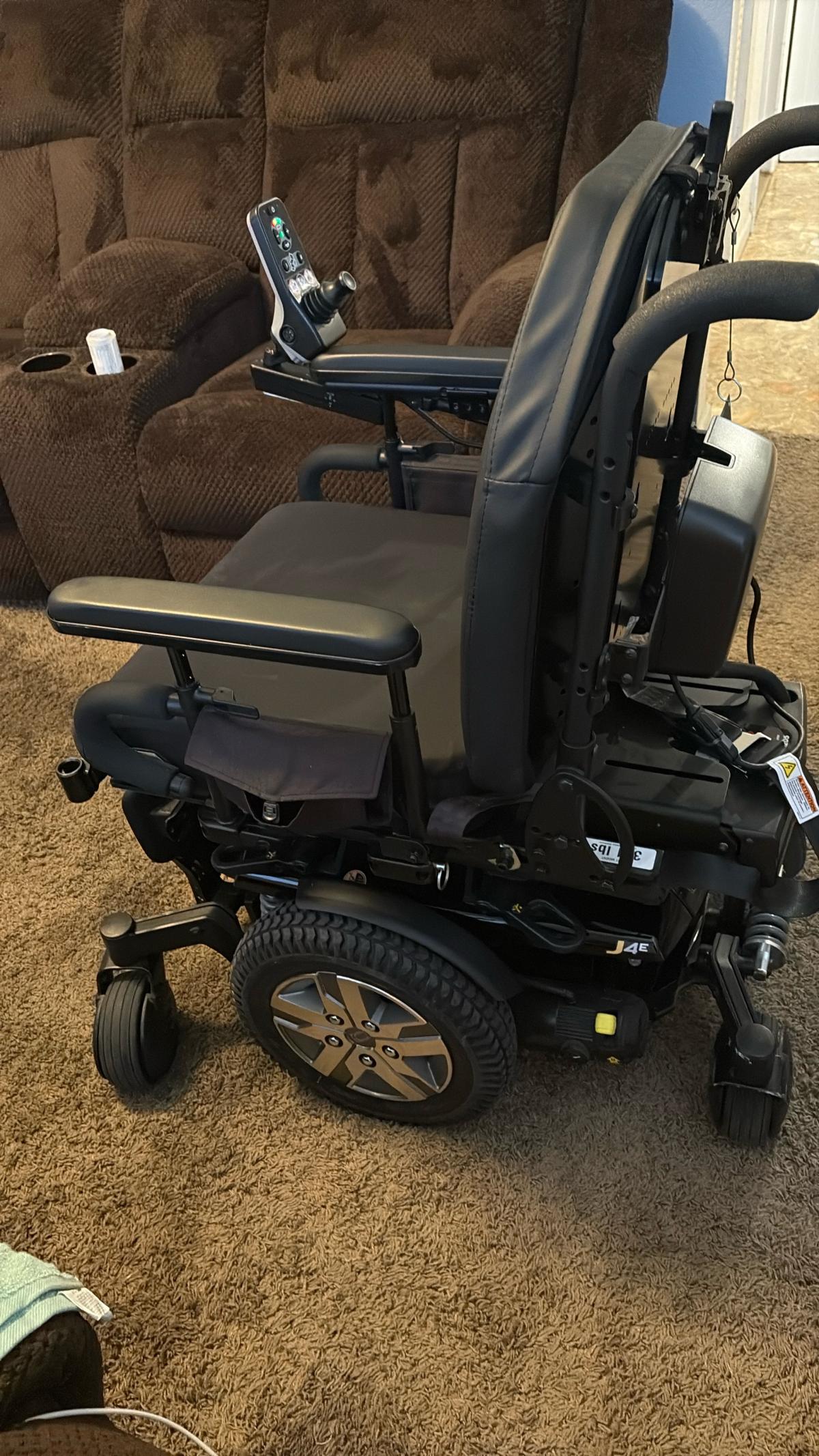 ELECTRIC SCOOTER WITH A RAMP - Granite City, Illinois - FleaMarketBay