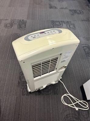 Maytag portable air conditioner - Bellevue, Washington - FleaMarketBay
