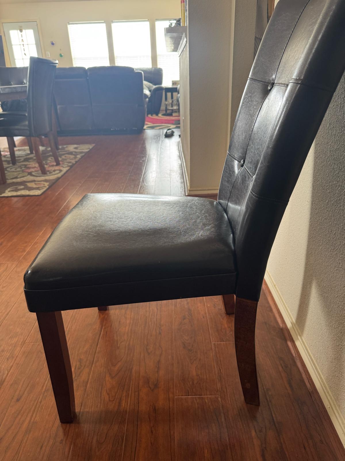 Leather dining table chairs 6 sets - Houston, Texas - FleaMarketBay