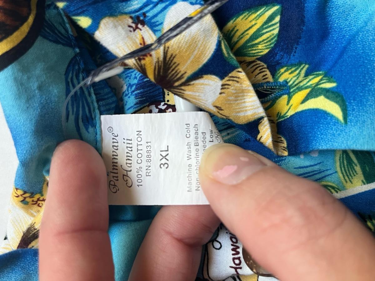 Mens Hawaiian Aloha Shirt Bundle  Lot of 3 - Poulsbo, Washington - FleaMarketBay
