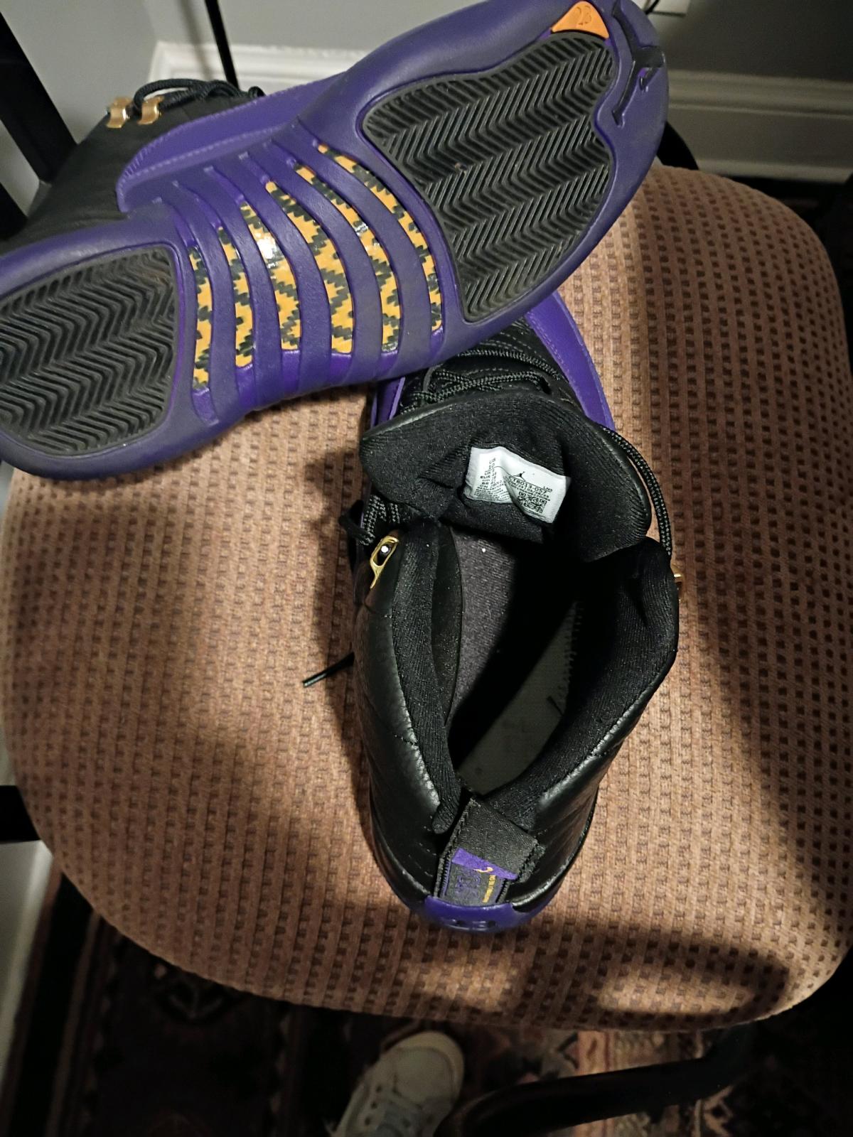 Jordans size 10 excellent condition - Greenville, South Carolina - FleaMarketBay