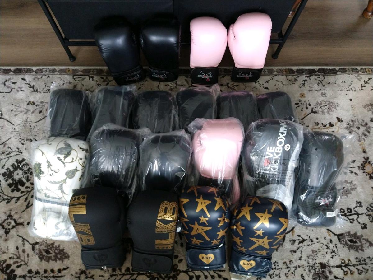 BRAND NEW Century ILKB 12oz14oz16oz Boxing Glove FREE wraps - Clarendon Hills, Illinois - FleaMarketBay