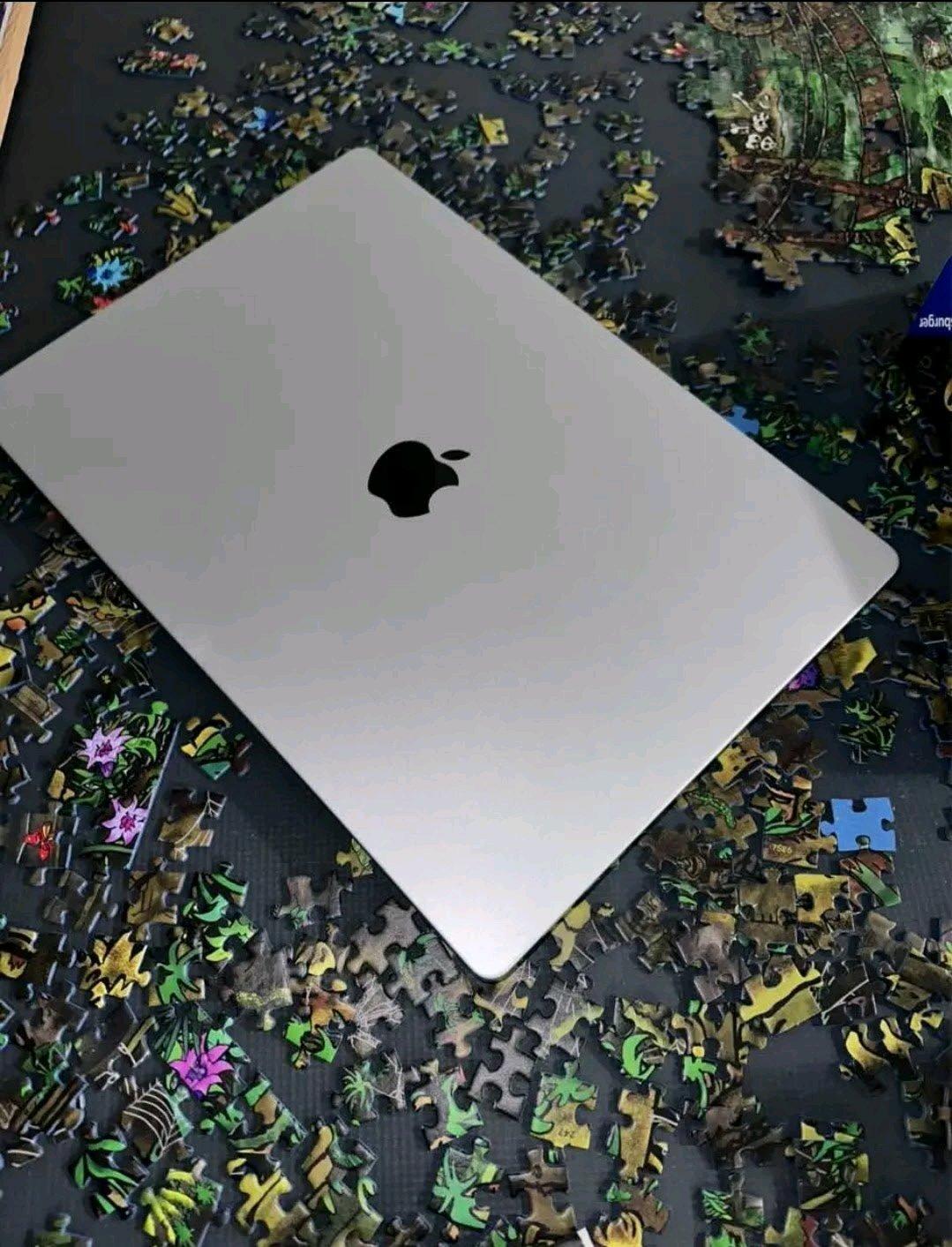 Apple MacBook pro - Adamsville, Alabama - FleaMarketBay