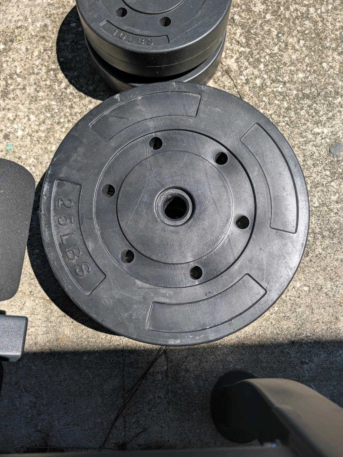 marcy weight bench with 100 lbs of weights - Port Orange, Florida - FleaMarketBay