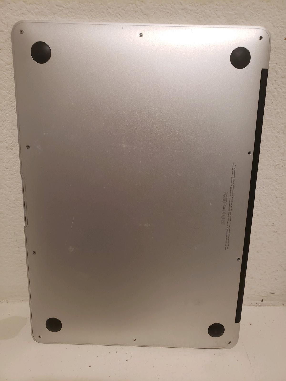 apple Mab book Air its all work just charger - Calimesa, California - FleaMarketBay