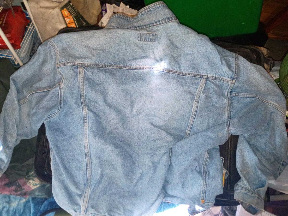 jean jacket - Caseyville, Illinois - FleaMarketBay