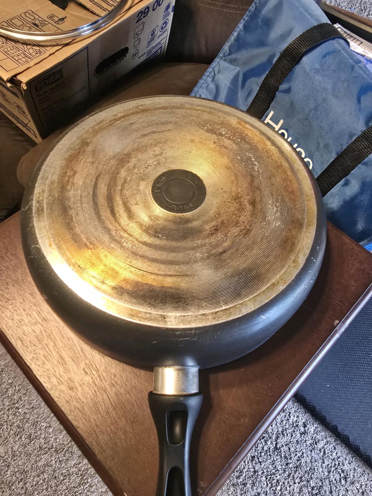 Tfal Deep Skillet  Saute Pan with Glass Lid 12 - Sulphur, Oklahoma - FleaMarketBay