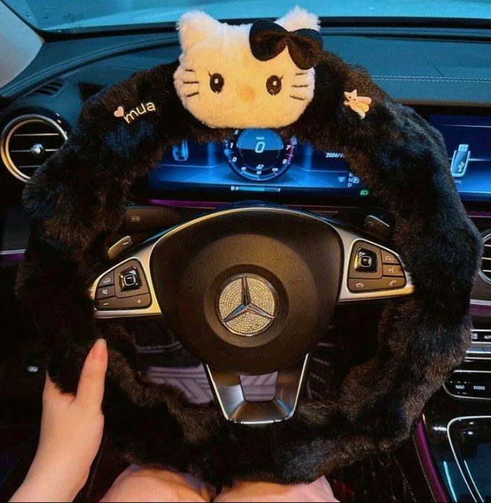 hello kitty steering wheel cover brand new - Hawthorne, California - FleaMarketBay